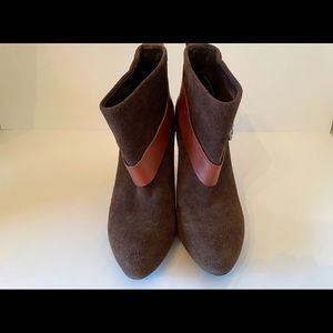 Guess Brown Suede Booties Boots 7M